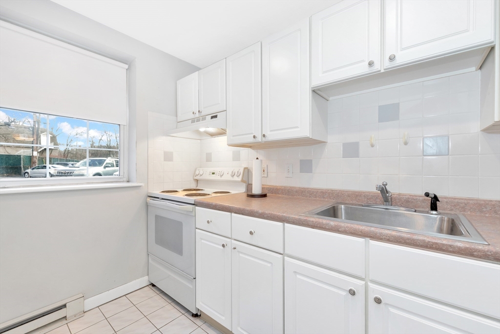 7 Colonial Village Dr # 2