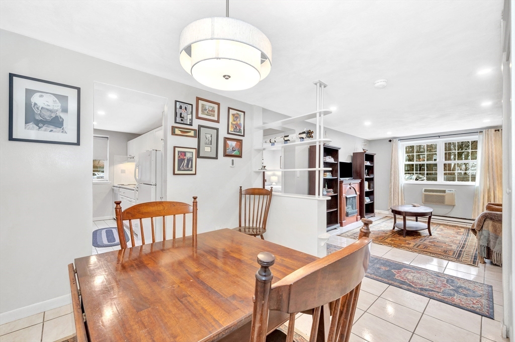 7 Colonial Village Dr # 2