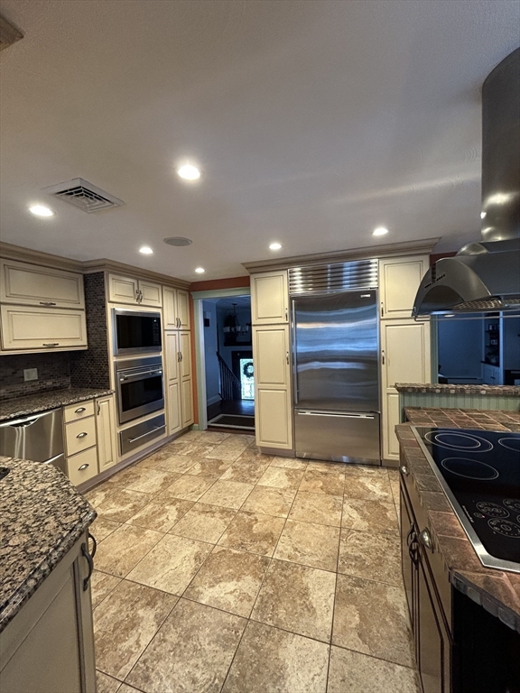 21 Fieldstone Dr