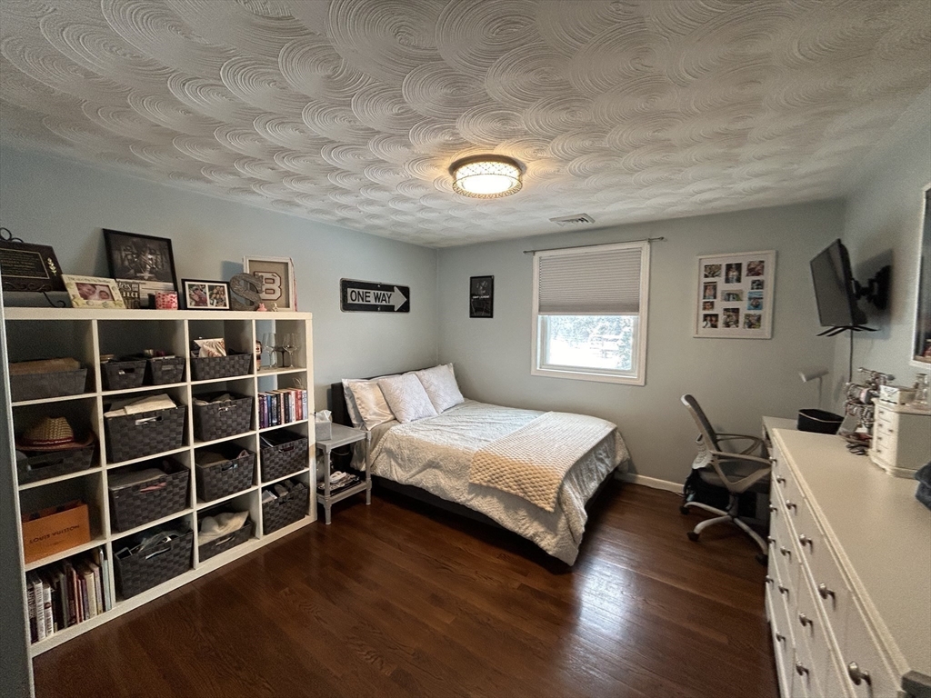 21 Fieldstone Dr