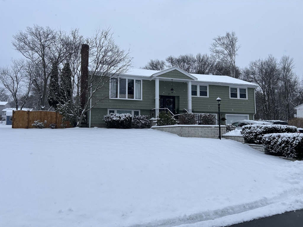 21 Fieldstone Dr
