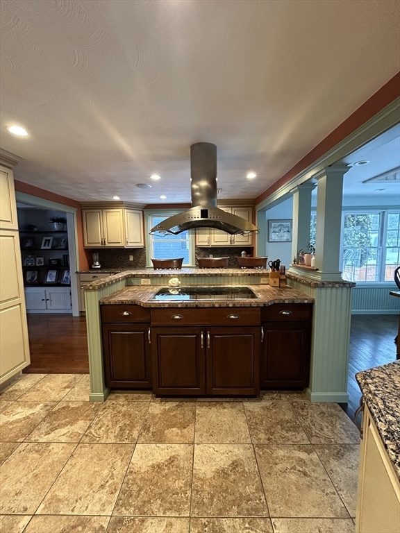 21 Fieldstone Dr