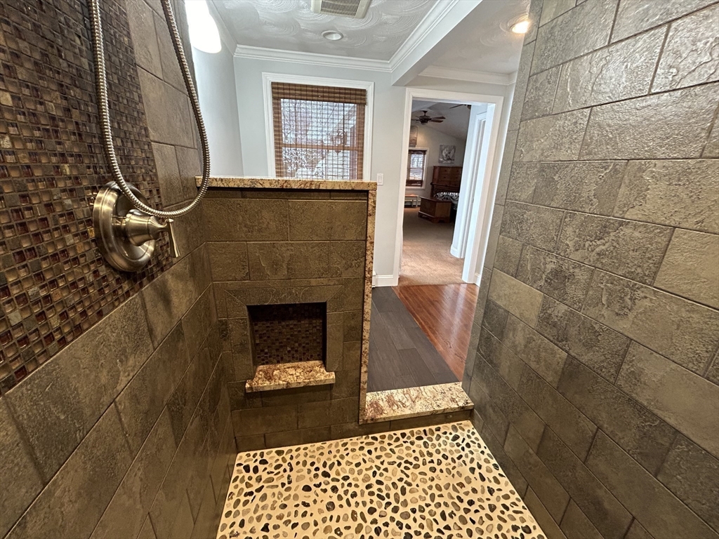 21 Fieldstone Dr
