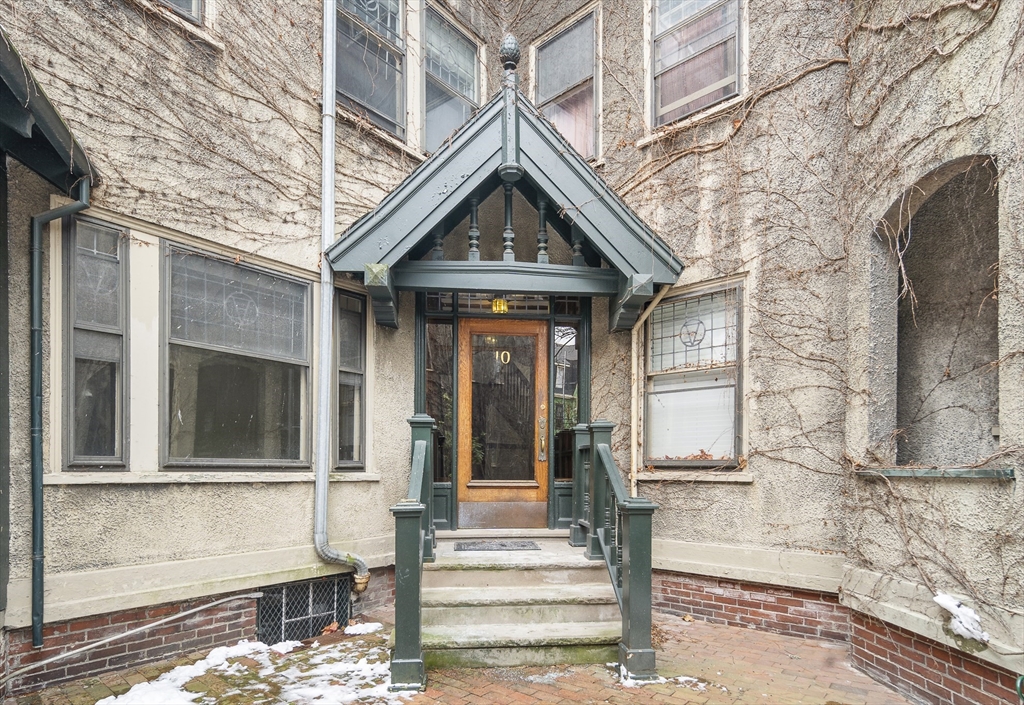 10-14 Remington St # 108