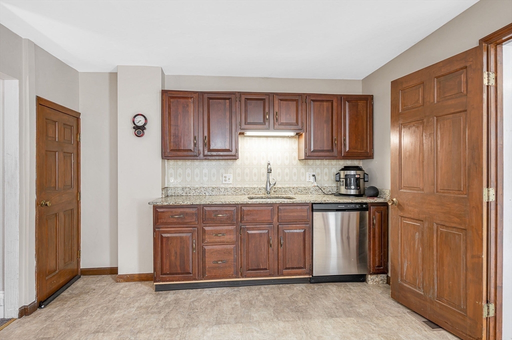 48 Beacon Street