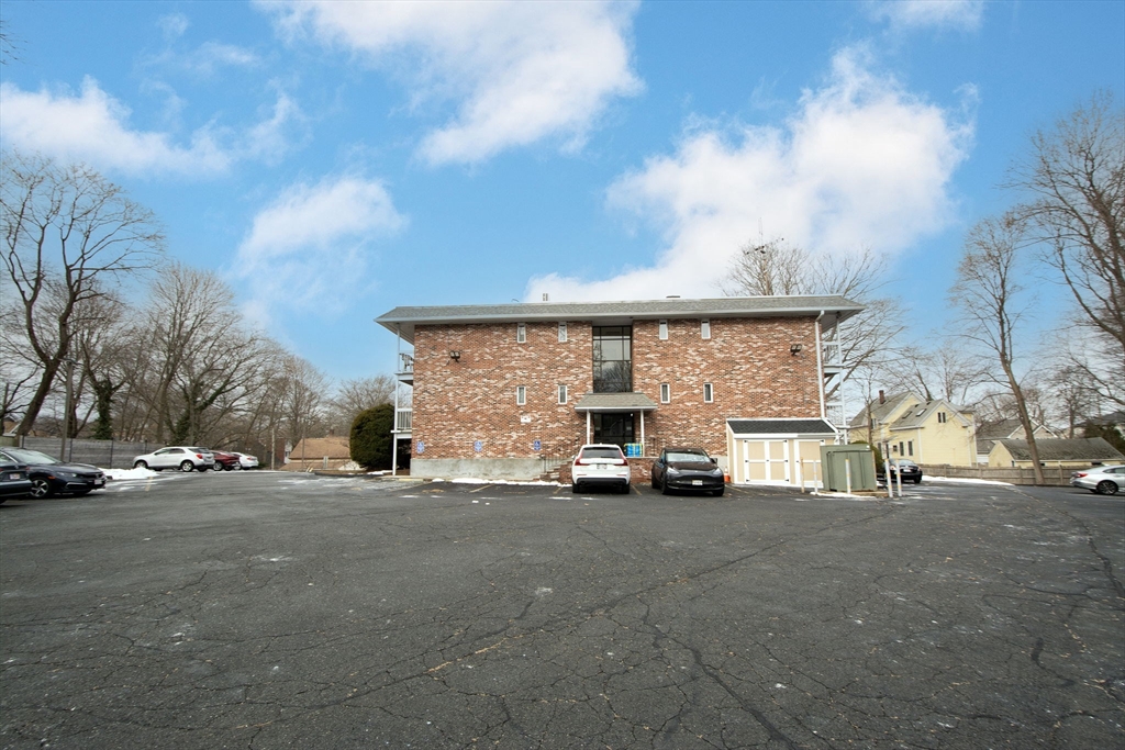40 Cross St # 4
