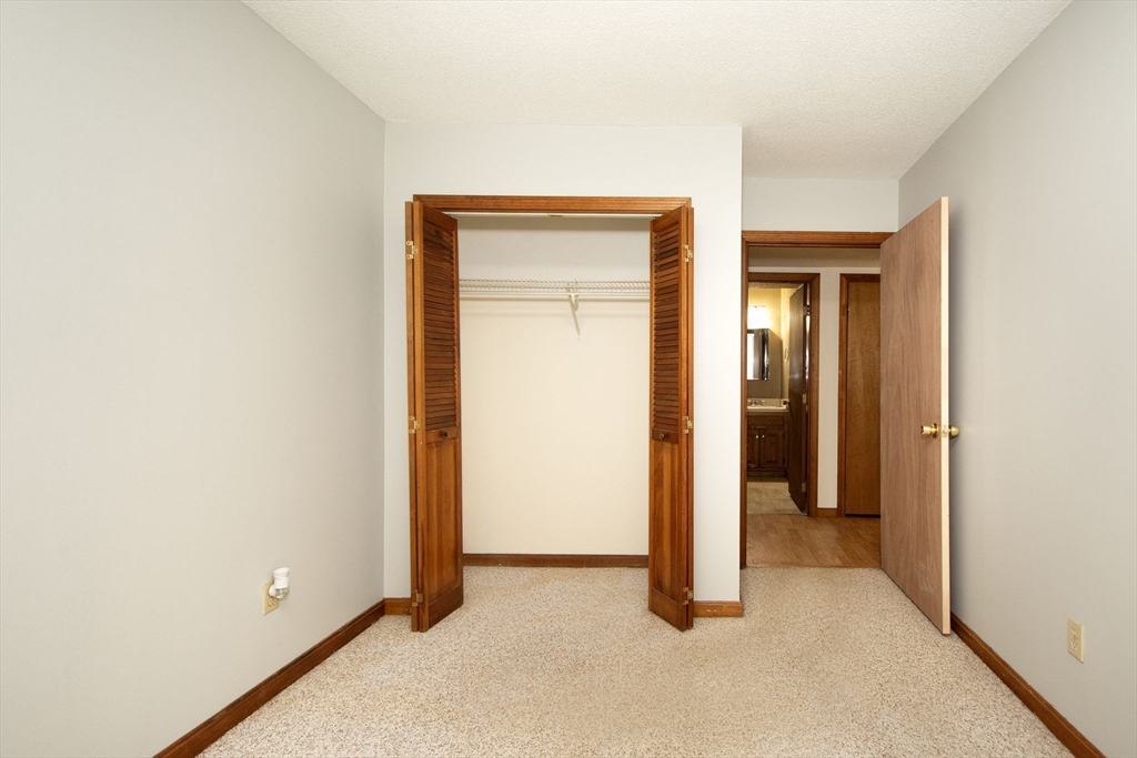 40 Cross St # 4