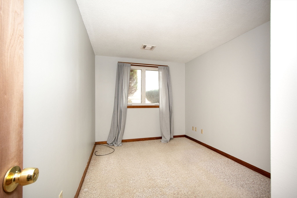 40 Cross St # 4