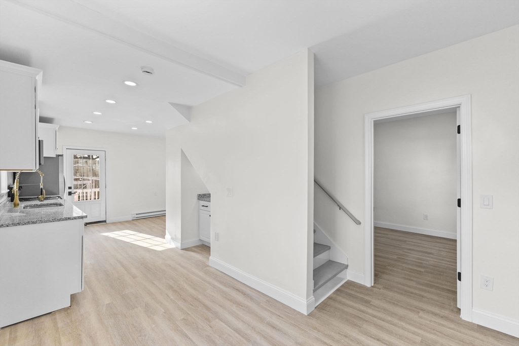 51 Miller St