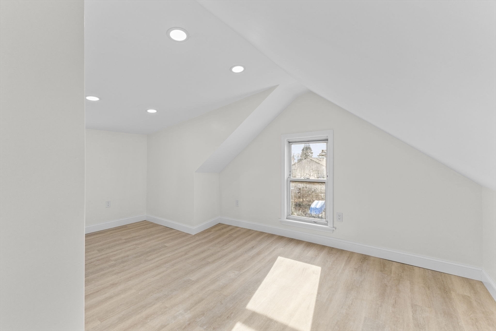 51 Miller St