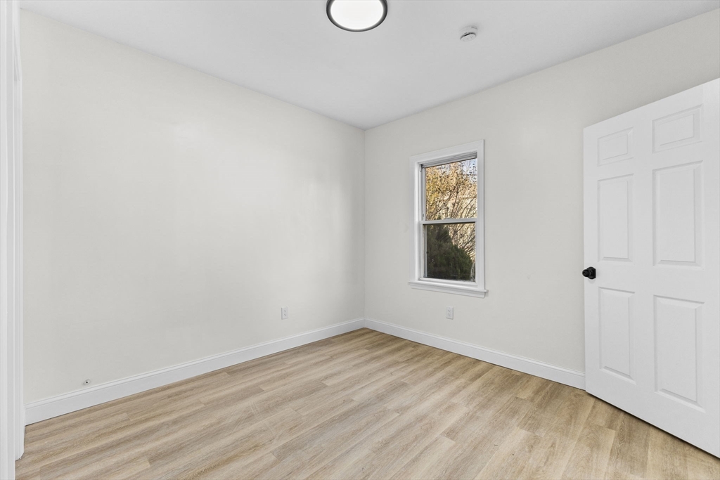 51 Miller St