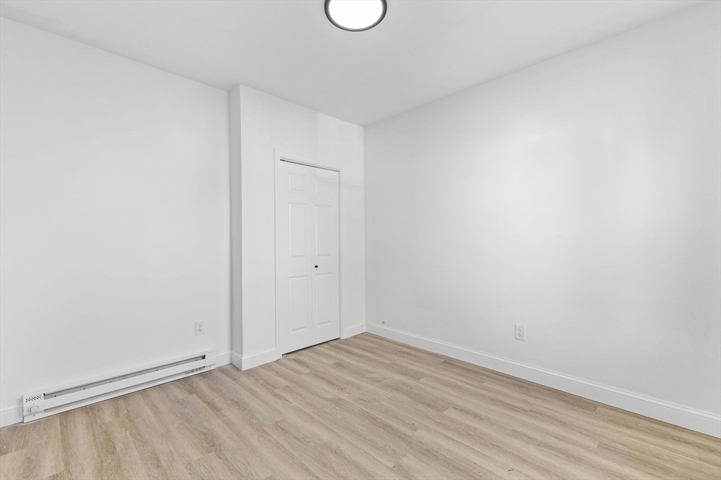 51 Miller St