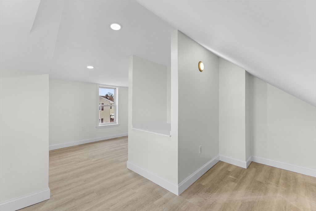 51 Miller St