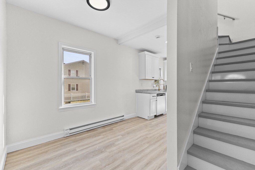 51 Miller St