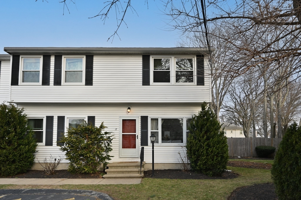 50 Hicks Ave # 17