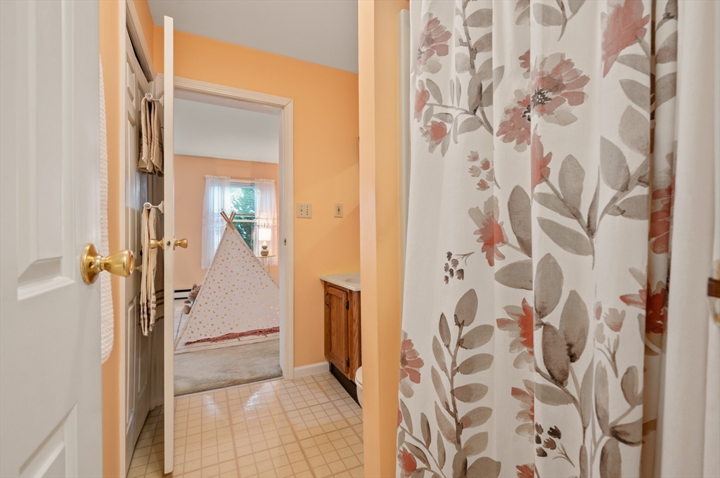 50 Hicks Ave # 17