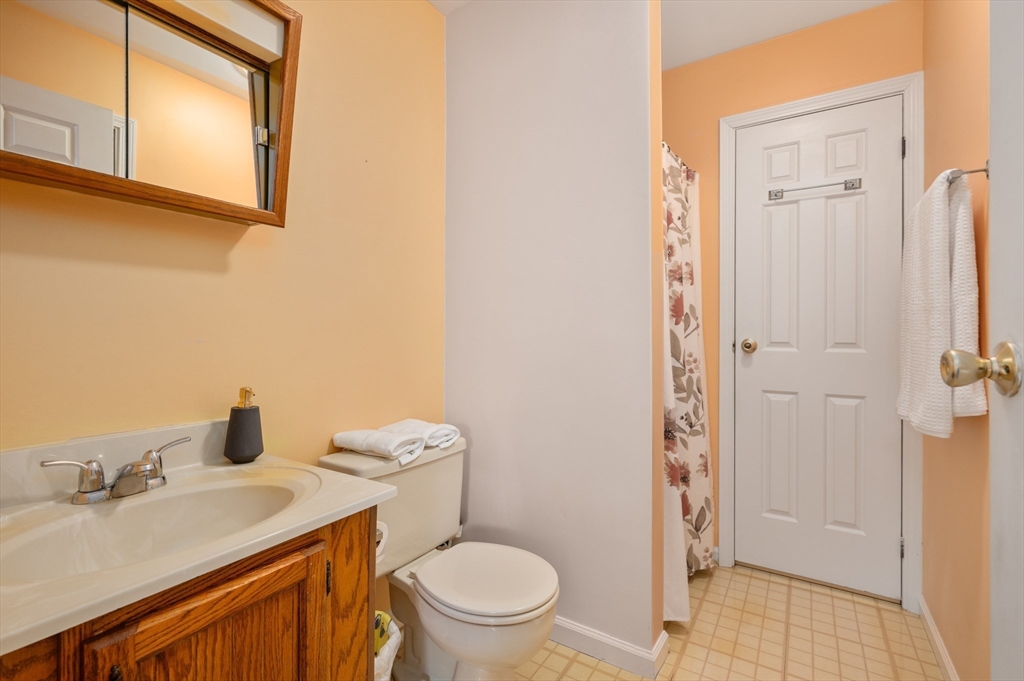 50 Hicks Ave # 17