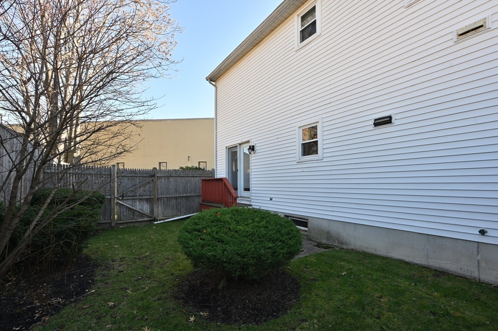 50 Hicks Ave # 17