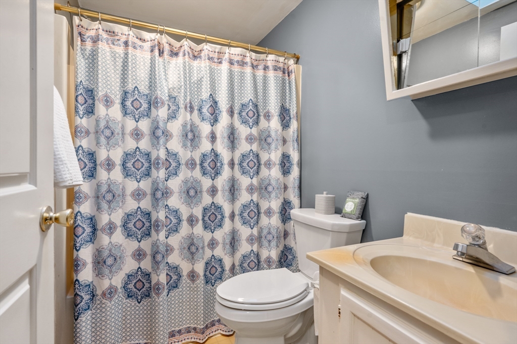 50 Hicks Ave # 17