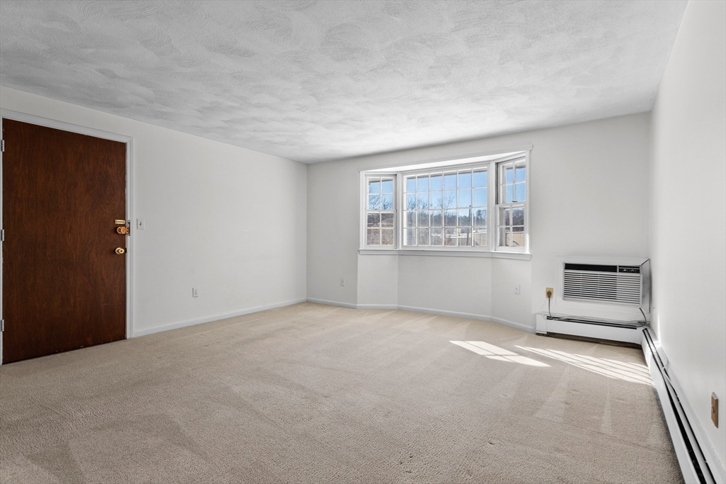 2 Town House Ln # 6