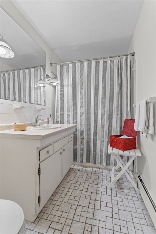 2 Town House Ln # 6