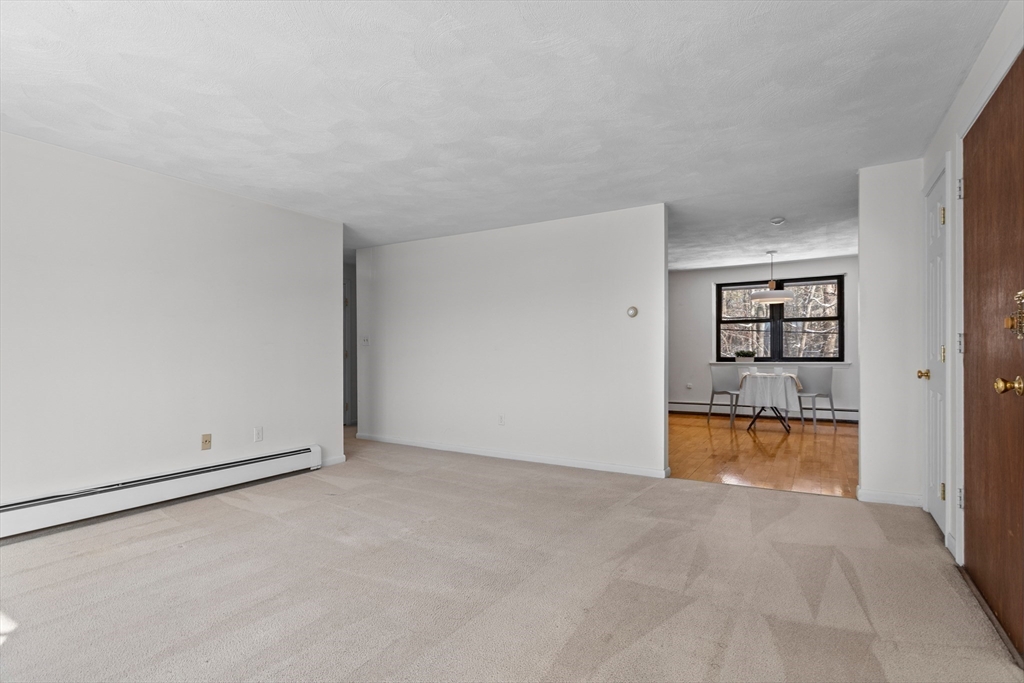 2 Town House Ln # 6