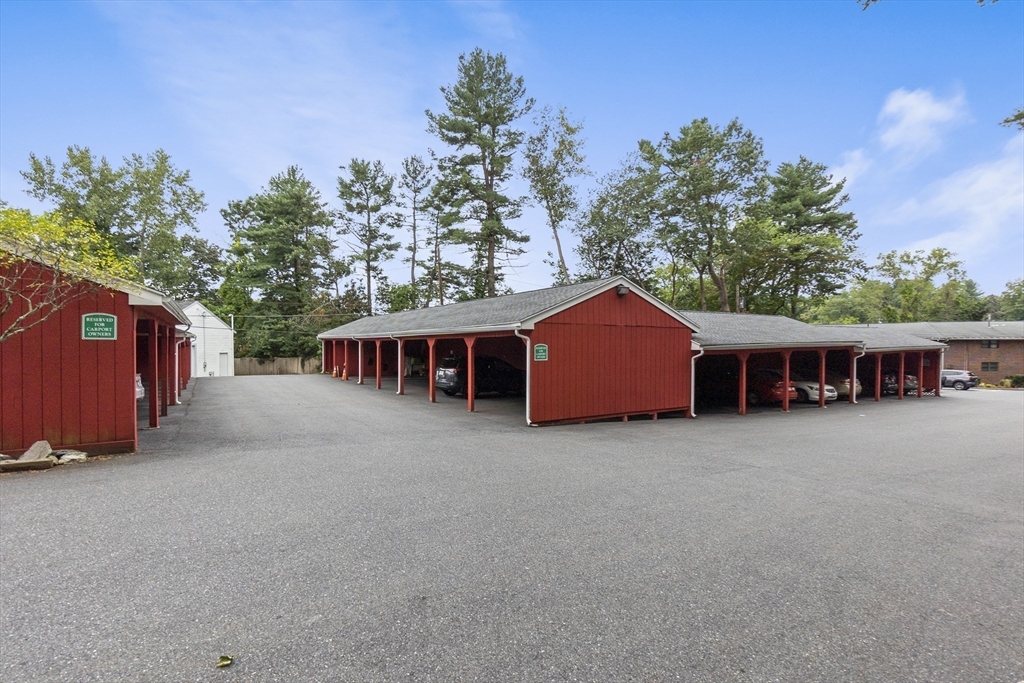 2 Town House Ln # 6