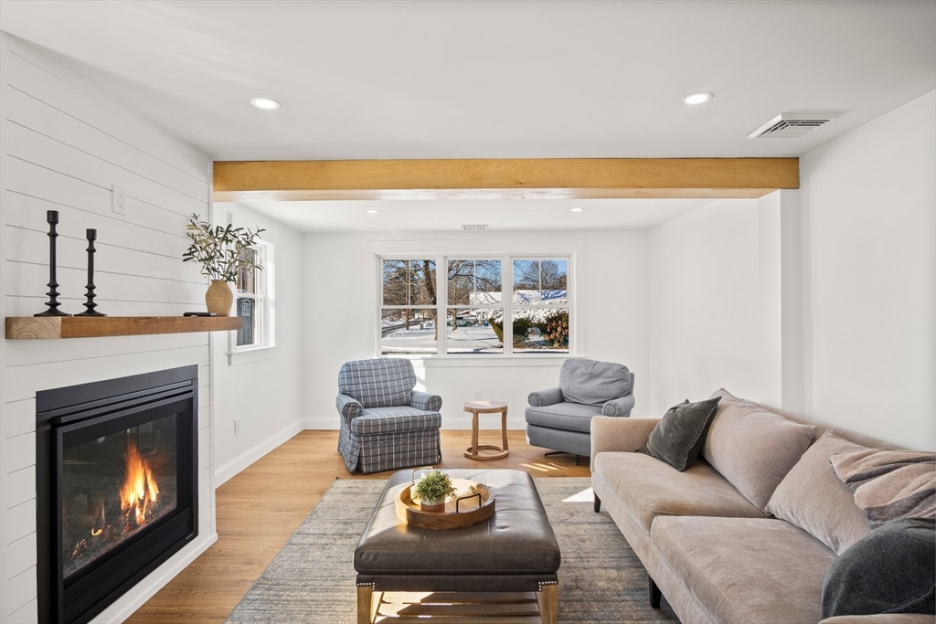 4 Jethro St