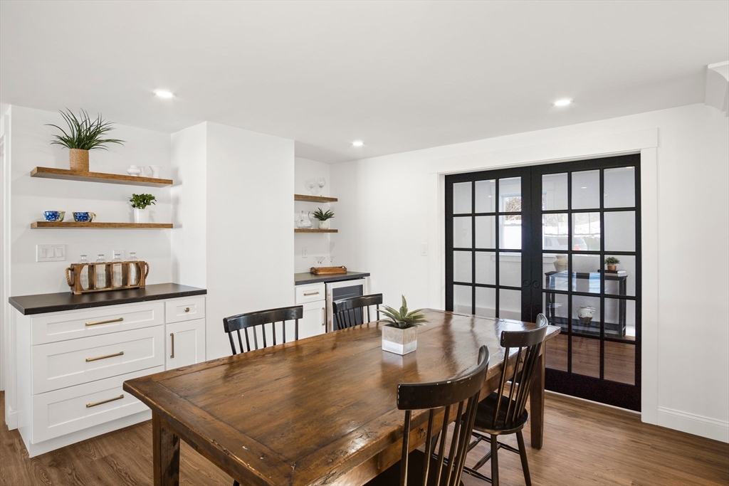 4 Jethro St