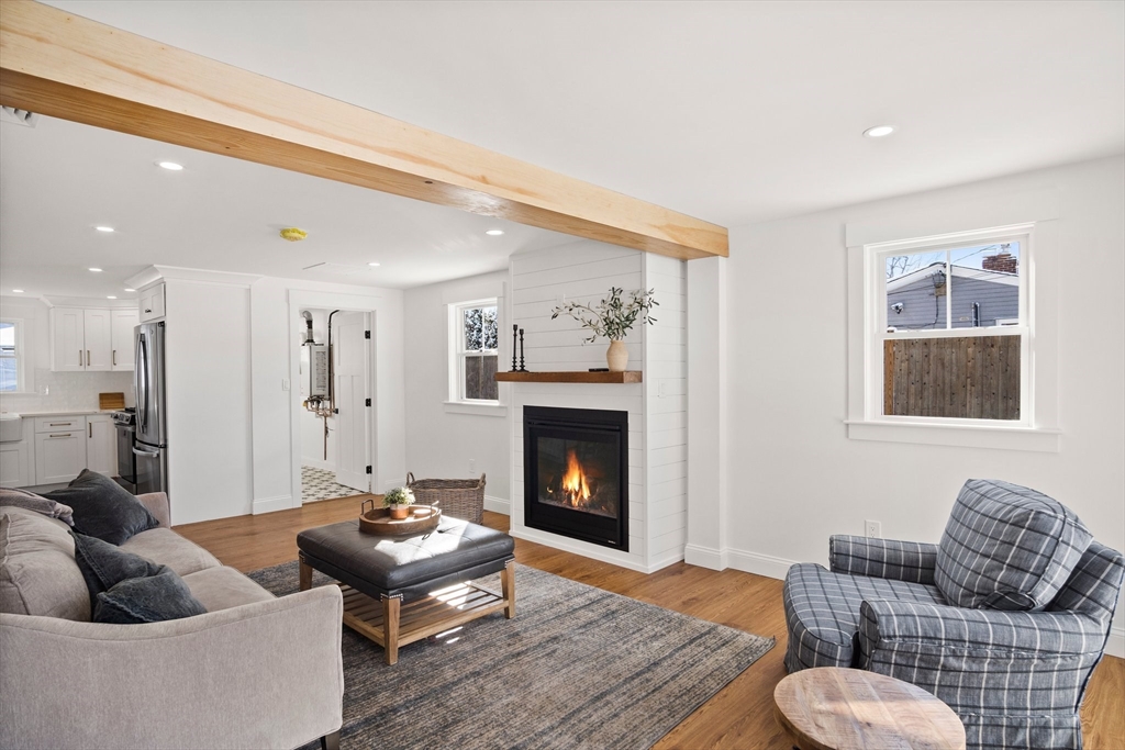4 Jethro St