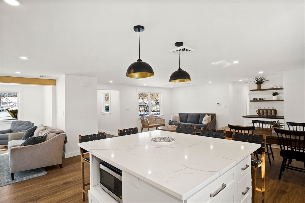 4 Jethro St
