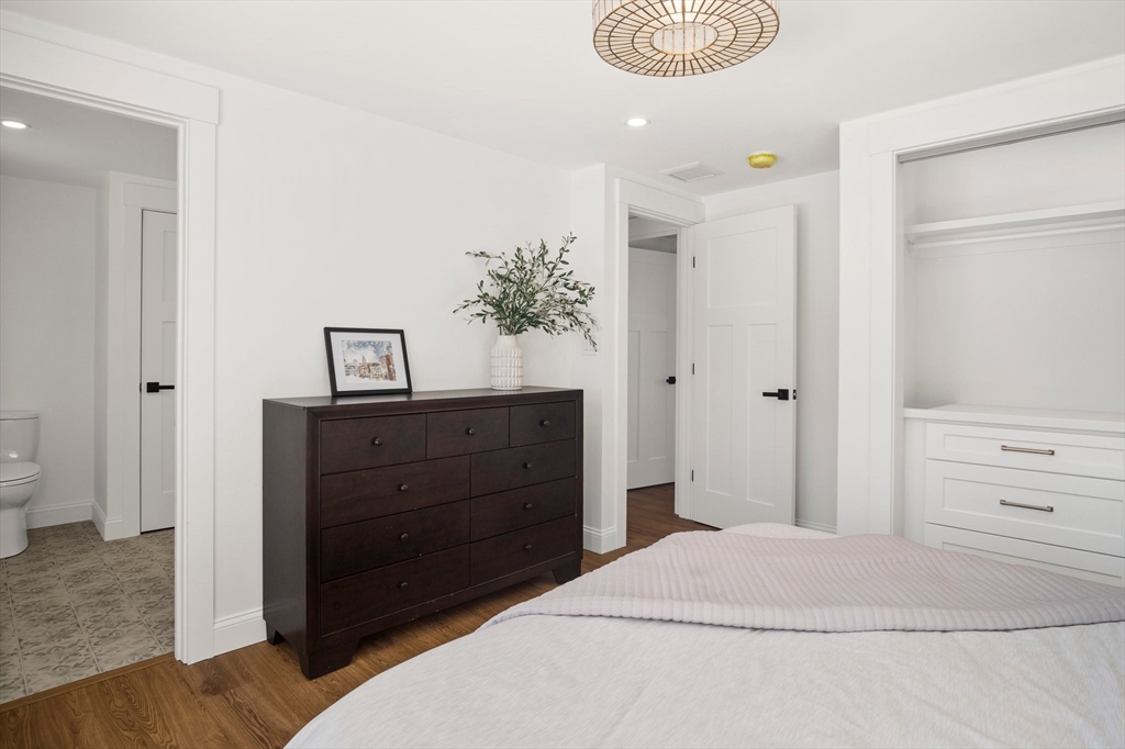 4 Jethro St