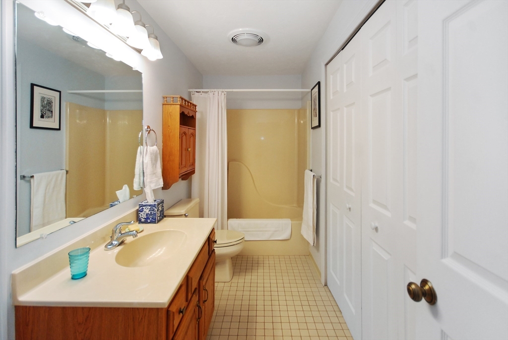 606 Ridgefield Circle # D
