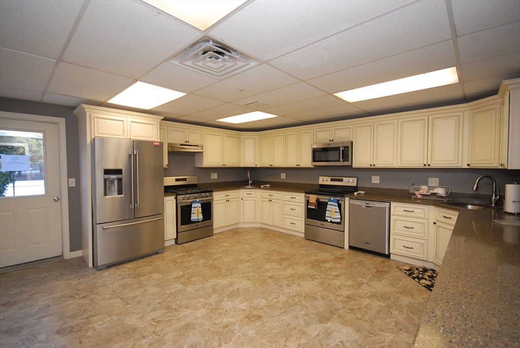 606 Ridgefield Circle # D