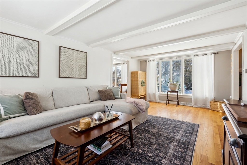10 Maplewood Ave