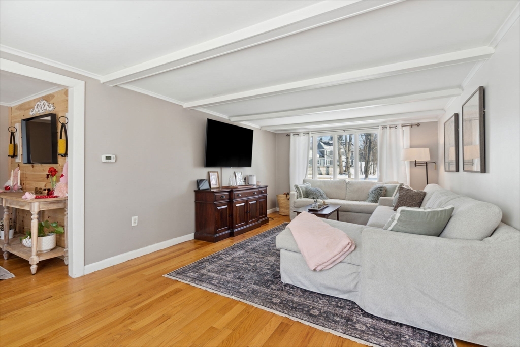 10 Maplewood Ave