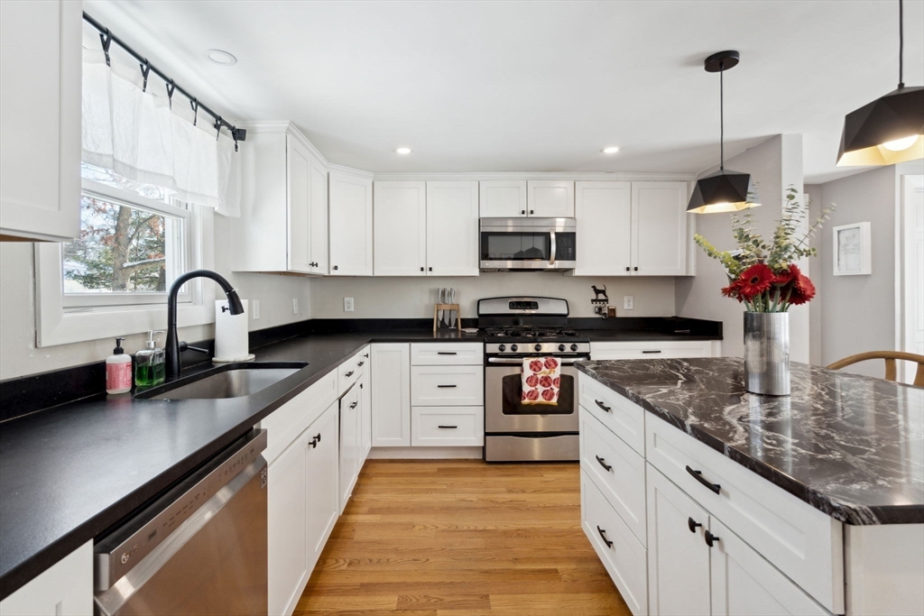 10 Maplewood Ave