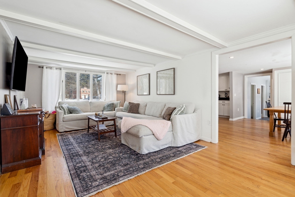 10 Maplewood Ave
