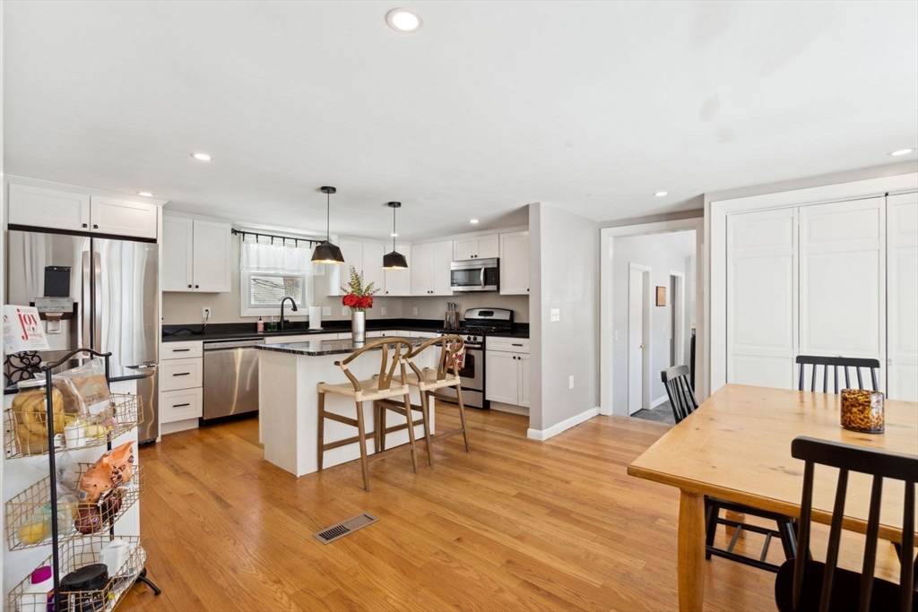 10 Maplewood Ave