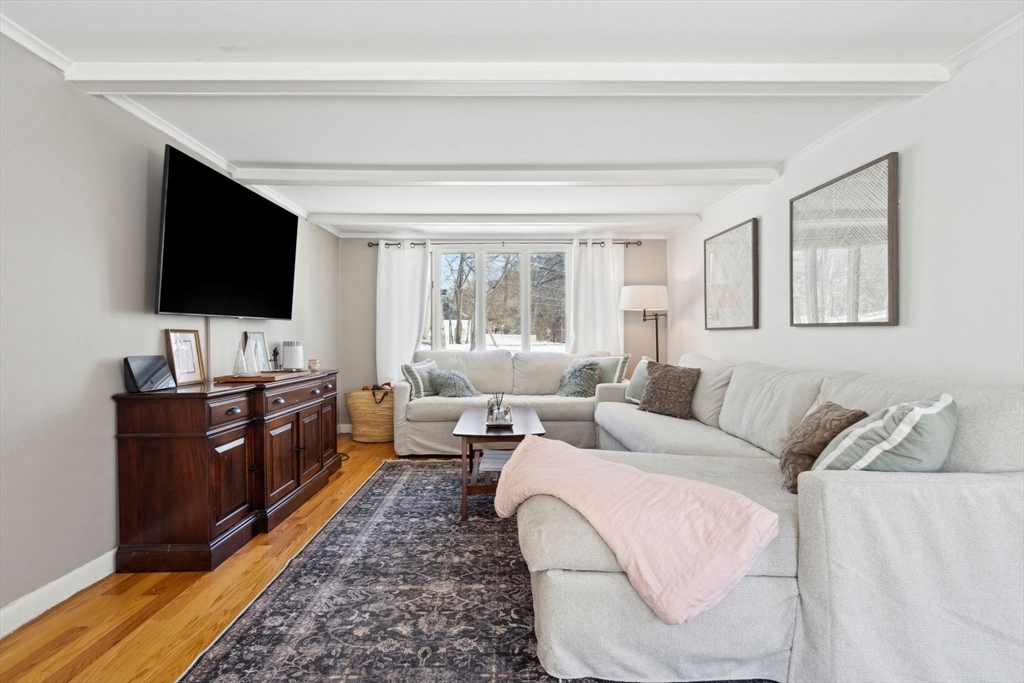 10 Maplewood Ave
