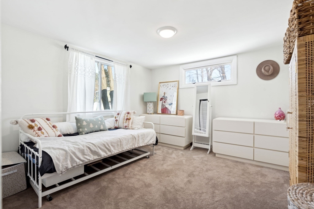 10 Maplewood Ave