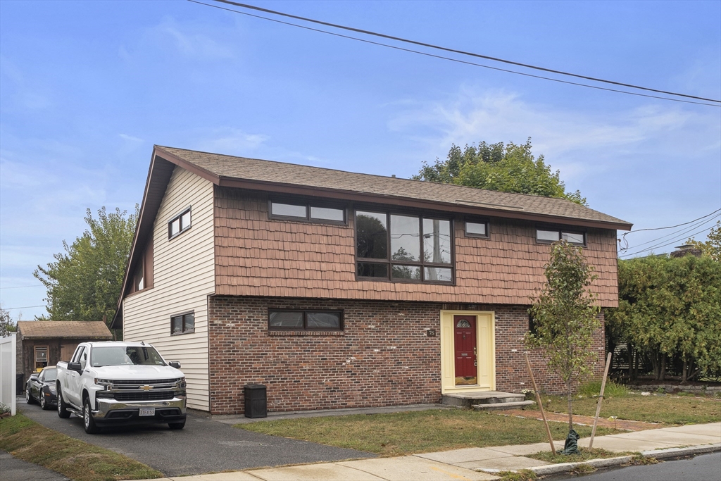 75 Sewall Ave, Winthrop