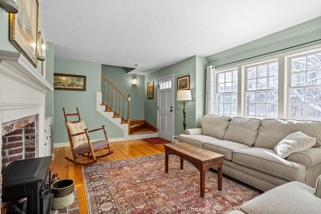 117 Burnham Rd