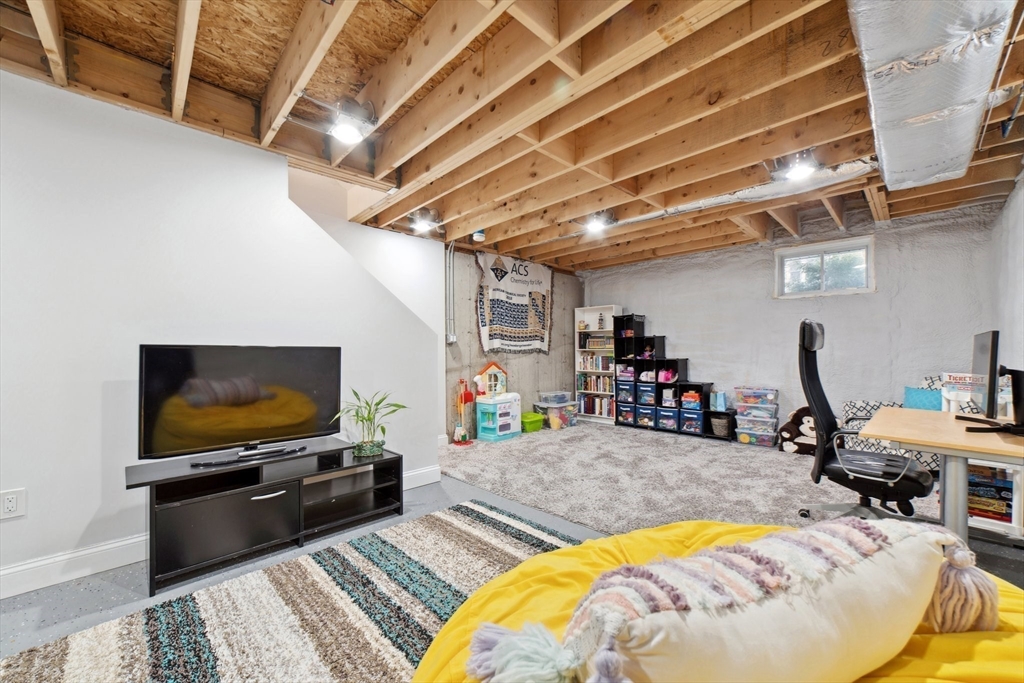 9 Webster St # 1