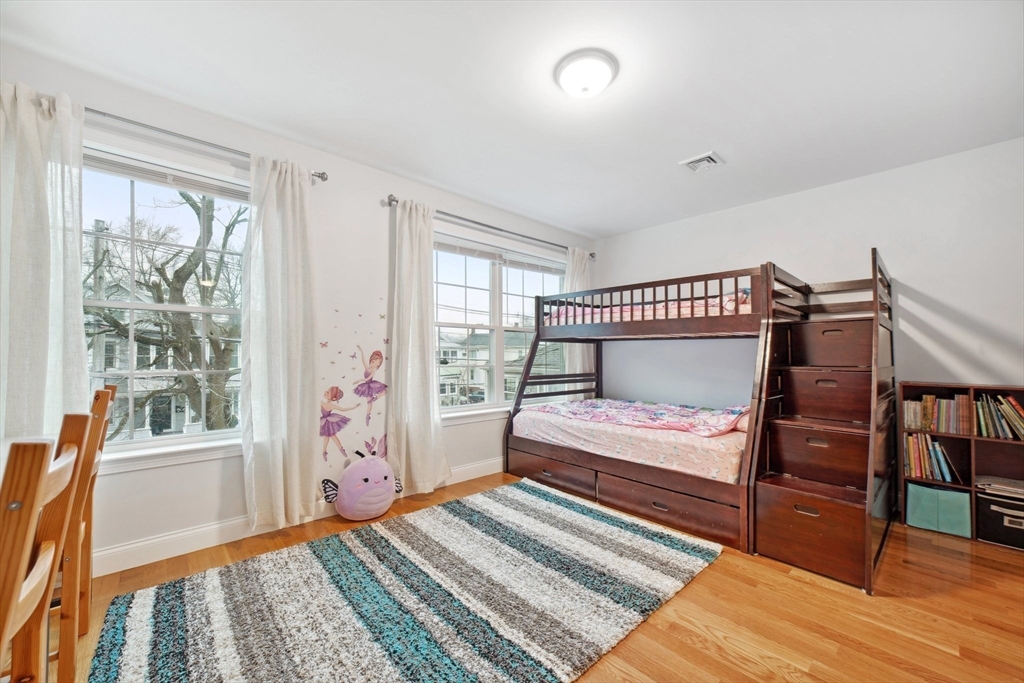 9 Webster St # 1