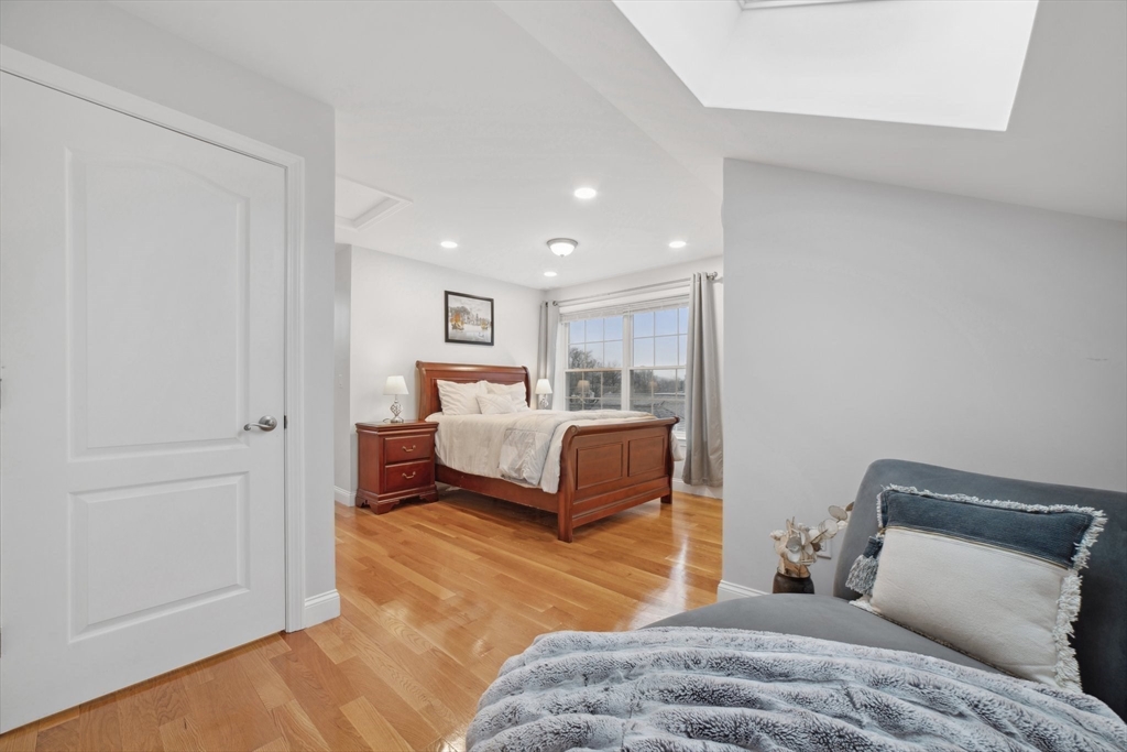 9 Webster St # 1