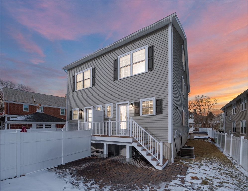 9 Webster St # 1