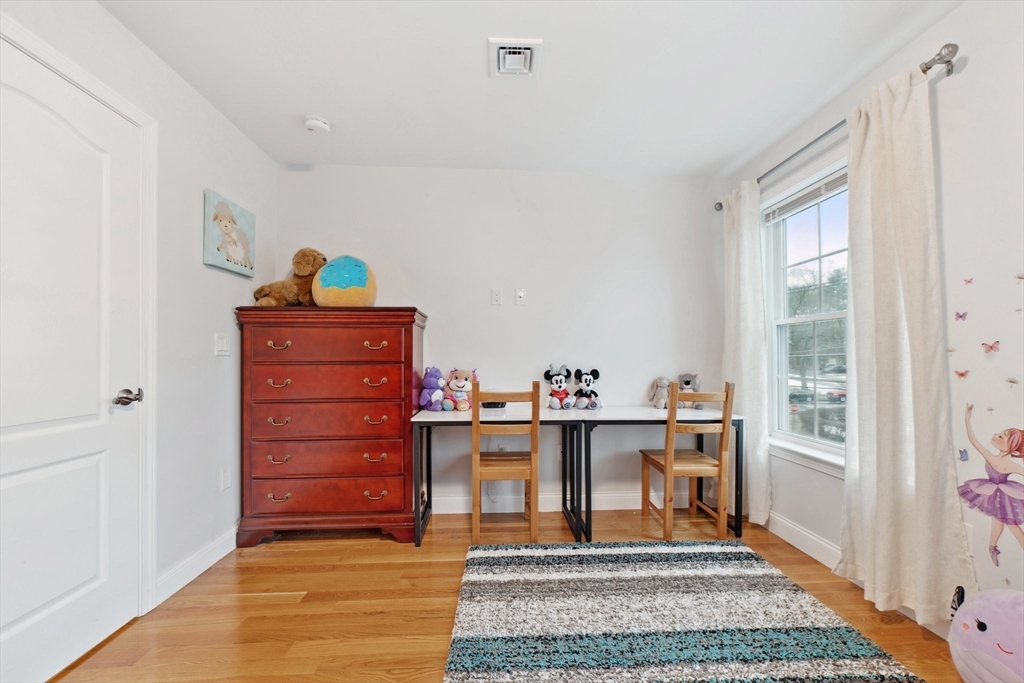 9 Webster St # 1