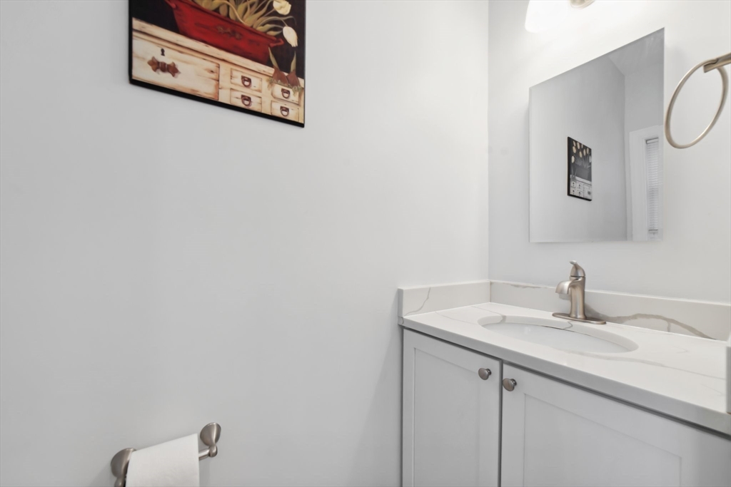 9 Webster St # 1