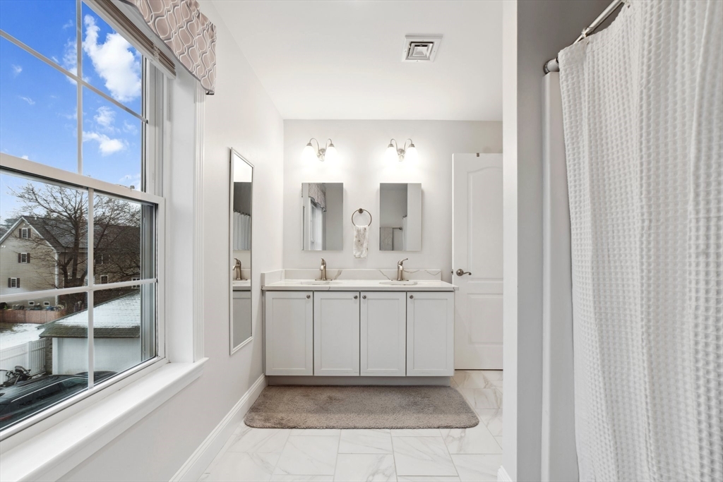 9 Webster St # 1